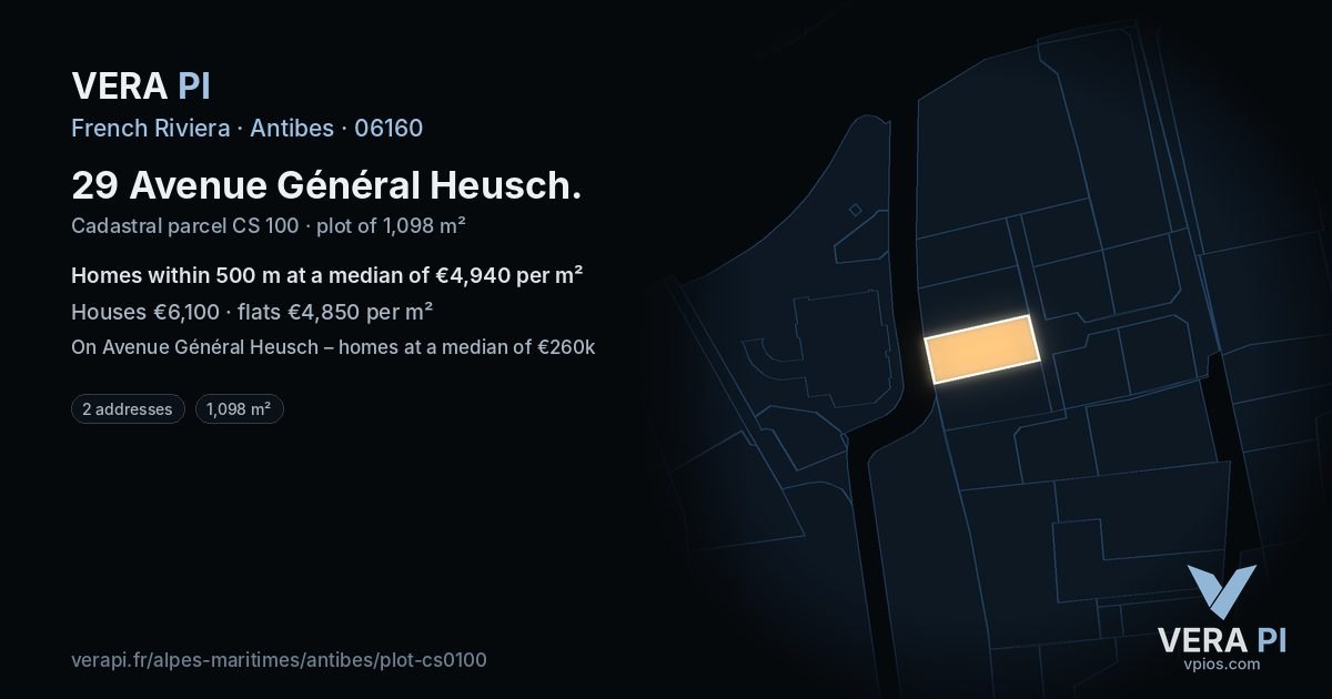 29 Avenue Général Heusch, Antibes at night – the plot lit, the parcels around coloured by the prices near them