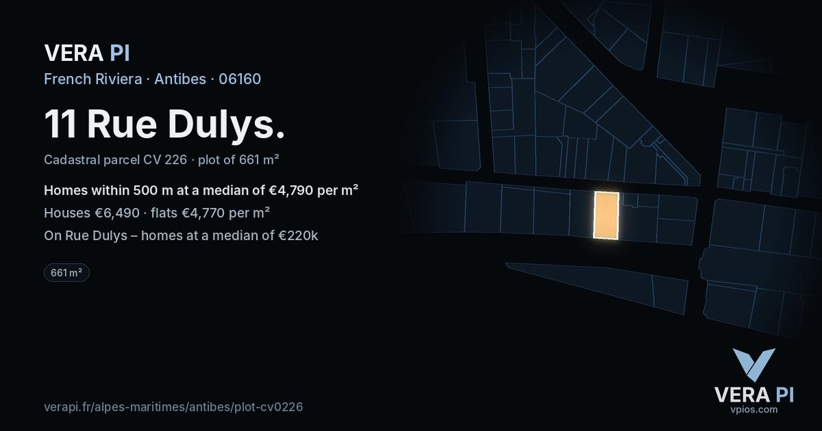 11 Rue Dulys, Antibes at night – the plot lit, the parcels around coloured by the prices near them