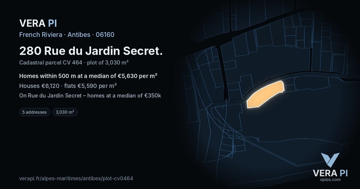 280 Rue du Jardin Secret, Antibes at night – the plot lit, the parcels around coloured by the prices near them