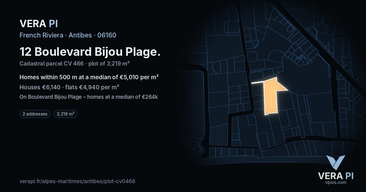 12 Boulevard Bijou Plage, Antibes at night – the plot lit, the parcels around coloured by the prices near them