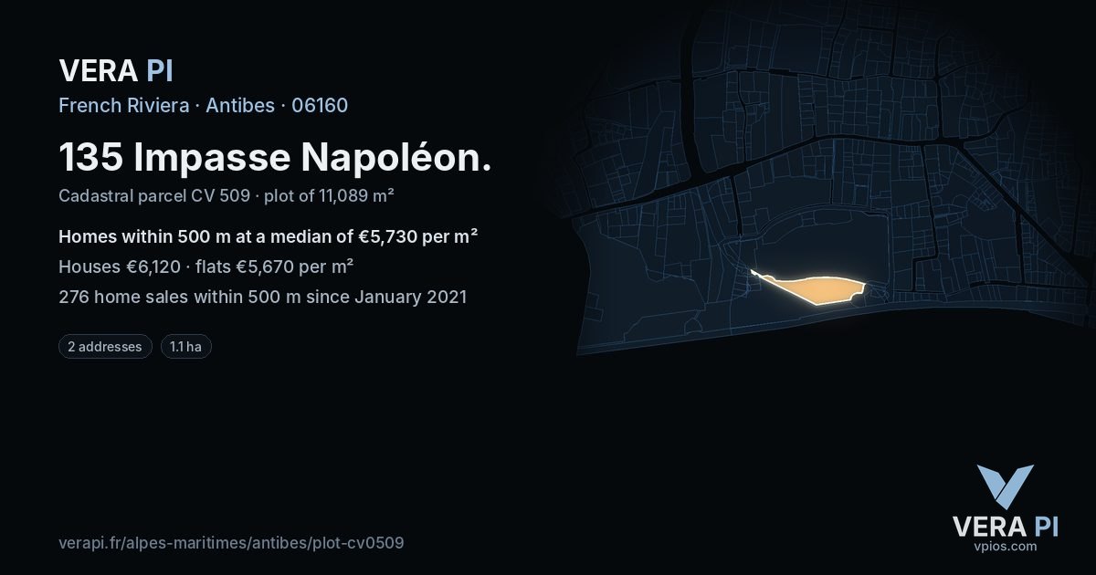 135 Impasse Napoléon, Antibes at night – the plot lit, the parcels around coloured by the prices near them