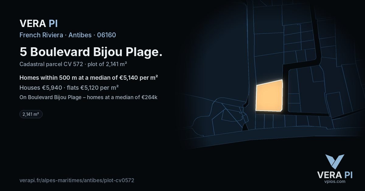 5 Boulevard Bijou Plage, Antibes at night – the plot lit, the parcels around coloured by the prices near them