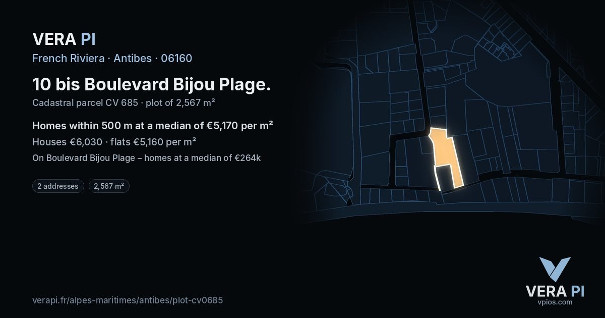 10 bis Boulevard Bijou Plage, Antibes at night – the plot lit, the parcels around coloured by the prices near them