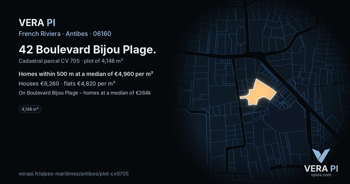 42 Boulevard Bijou Plage, Antibes at night – the plot lit, the parcels around coloured by the prices near them