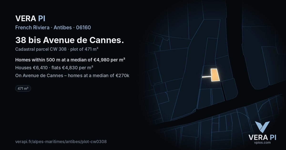 38 bis Avenue de Cannes, Antibes at night – the plot lit, the parcels around coloured by the prices near them