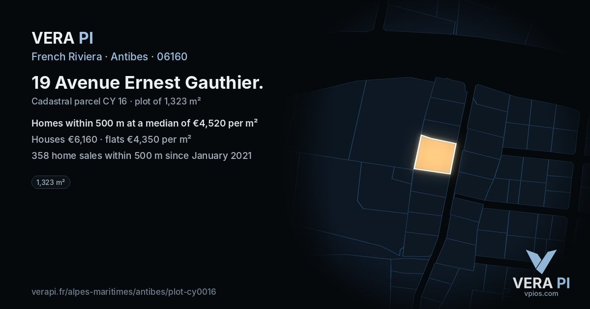 19 Avenue Ernest Gauthier, Antibes at night – the plot lit, the parcels around coloured by the prices near them