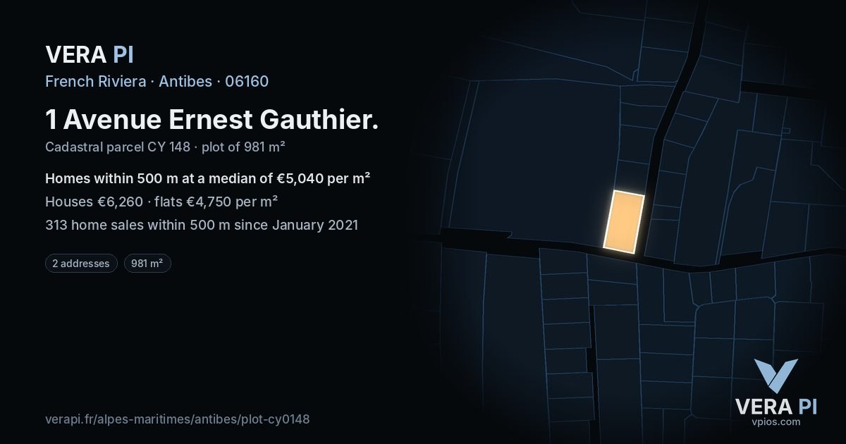 1 Avenue Ernest Gauthier, Antibes at night – the plot lit, the parcels around coloured by the prices near them