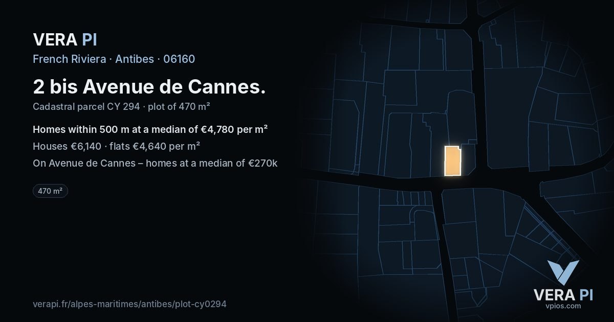 2 bis Avenue de Cannes, Antibes at night – the plot lit, the parcels around coloured by the prices near them