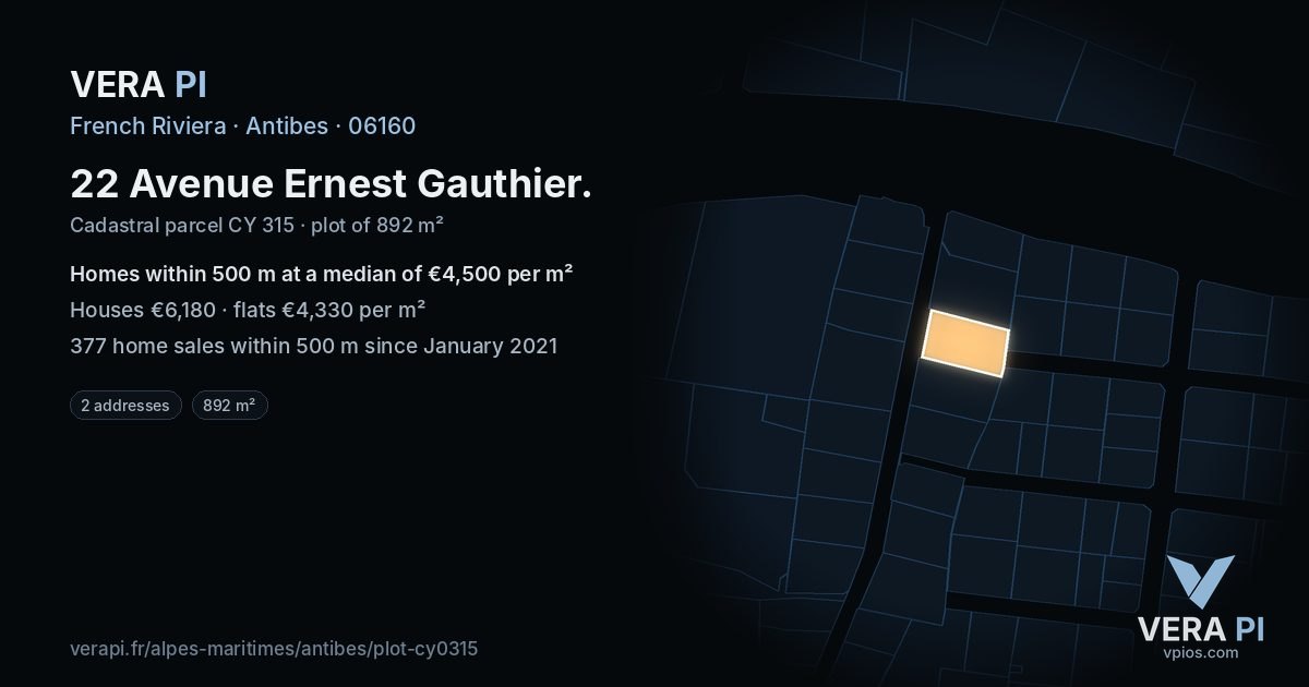 22 Avenue Ernest Gauthier, Antibes at night – the plot lit, the parcels around coloured by the prices near them