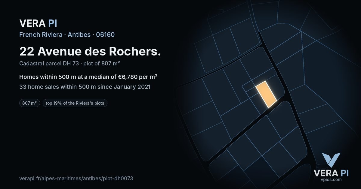 22 Avenue des Rochers, Antibes at night – the plot lit, the parcels around coloured by the prices near them