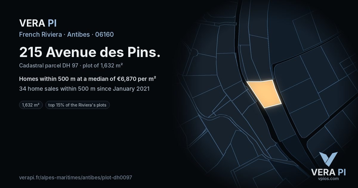 215 Avenue des Pins, Antibes at night – the plot lit, the parcels around coloured by the prices near them