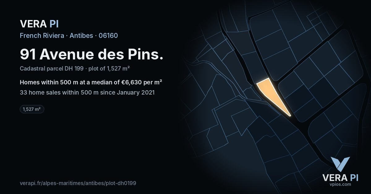 91 Avenue des Pins, Antibes at night – the plot lit, the parcels around coloured by the prices near them
