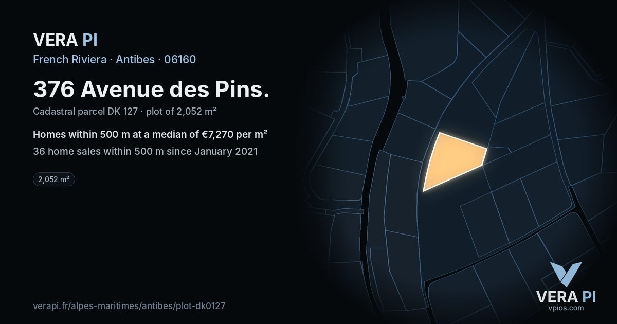 376 Avenue des Pins, Antibes at night – the plot lit, the parcels around coloured by the prices near them