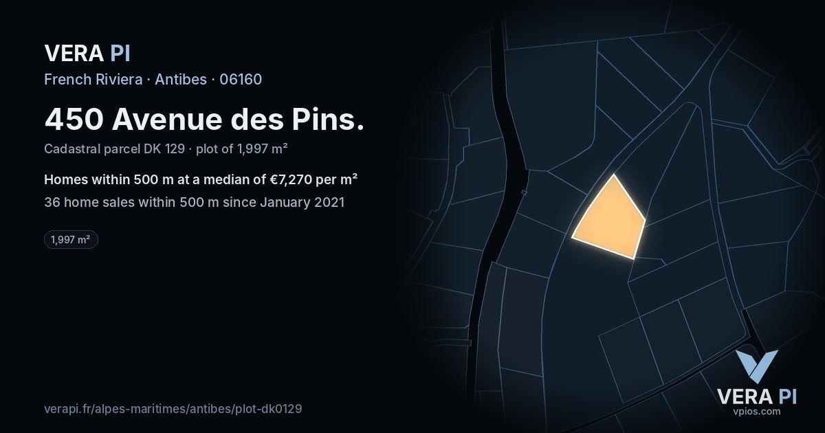 450 Avenue des Pins, Antibes at night – the plot lit, the parcels around coloured by the prices near them