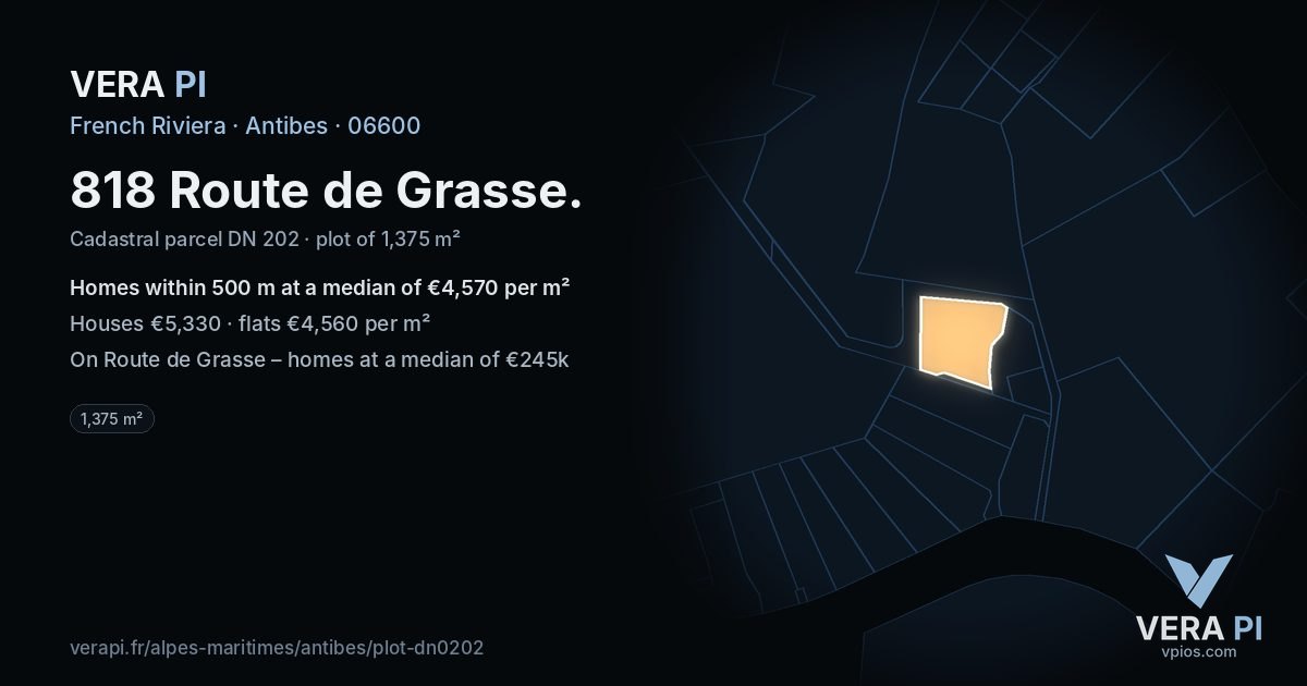 818 Route de Grasse, Antibes at night – the plot lit, the parcels around coloured by the prices near them