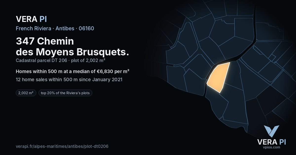 347 Chemin des Moyens Brusquets, Antibes at night – the plot lit, the parcels around coloured by the prices near them