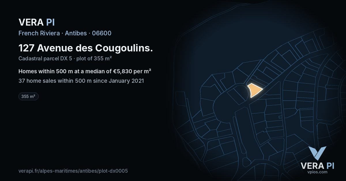 127 Avenue des Cougoulins, Antibes at night – the plot lit, the parcels around coloured by the prices near them