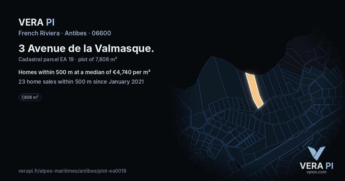 3 Avenue de la Valmasque, Antibes at night – the plot lit, the parcels around coloured by the prices near them