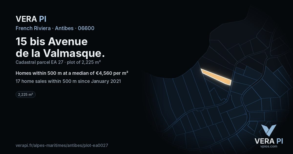 15 bis Avenue de la Valmasque, Antibes at night – the plot lit, the parcels around coloured by the prices near them