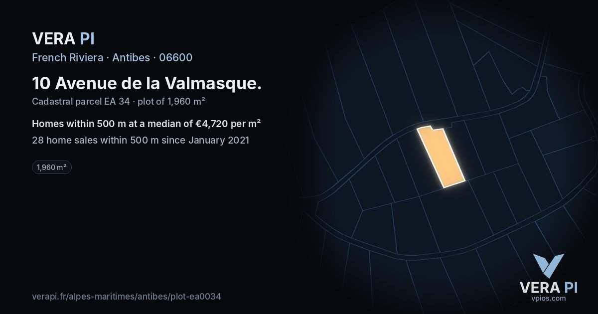 10 Avenue de la Valmasque, Antibes at night – the plot lit, the parcels around coloured by the prices near them