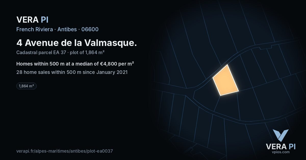 4 Avenue de la Valmasque, Antibes at night – the plot lit, the parcels around coloured by the prices near them
