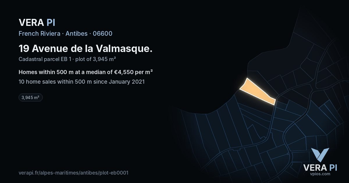 19 Avenue de la Valmasque, Antibes at night – the plot lit, the parcels around coloured by the prices near them