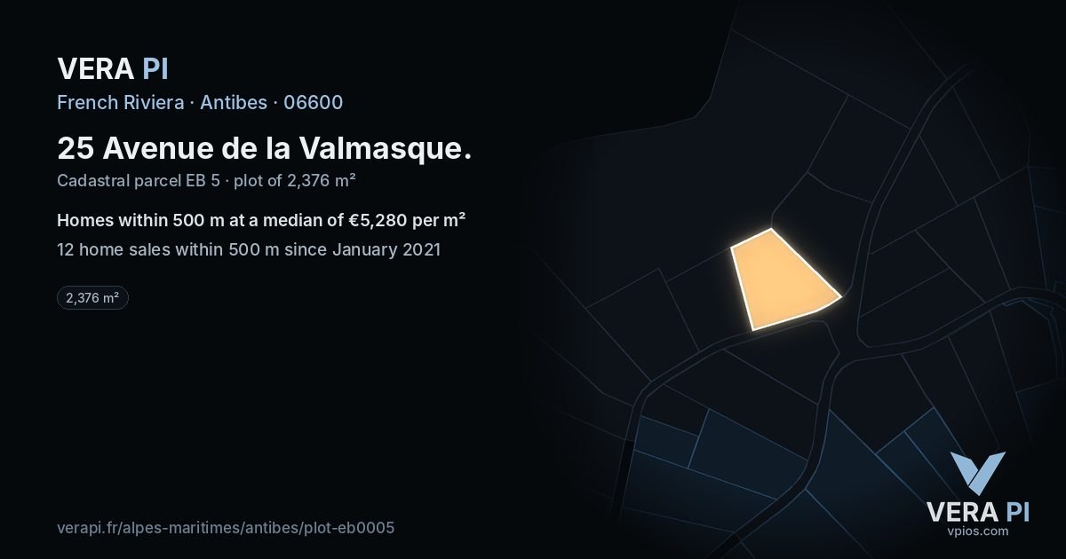 25 Avenue de la Valmasque, Antibes at night – the plot lit, the parcels around coloured by the prices near them