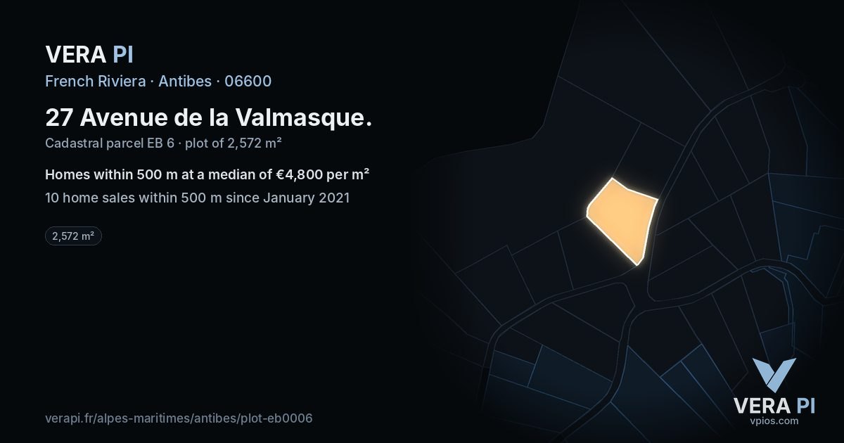 27 Avenue de la Valmasque, Antibes at night – the plot lit, the parcels around coloured by the prices near them