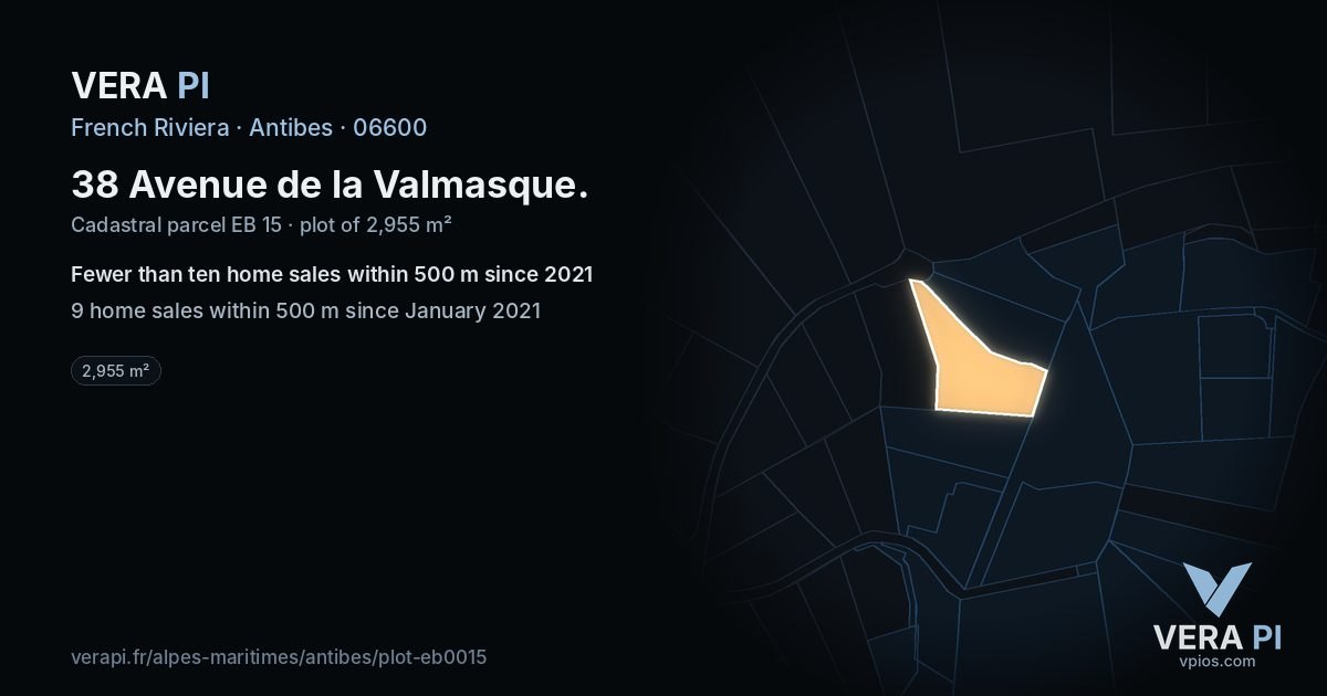 38 Avenue de la Valmasque, Antibes at night – the plot lit, the parcels around coloured by the prices near them