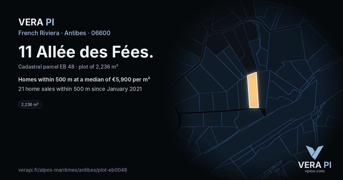 11 Allée des Fées, Antibes at night – the plot lit, the parcels around coloured by the prices near them