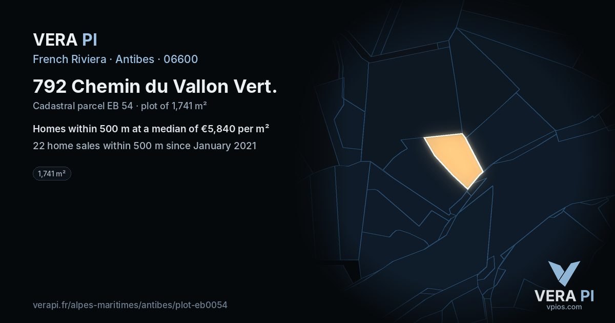 792 Chemin du Vallon Vert, Antibes at night – the plot lit, the parcels around coloured by the prices near them