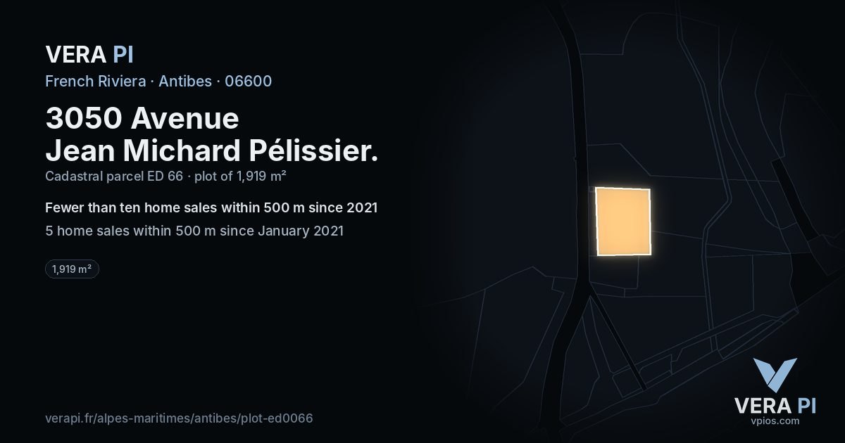 3050 Avenue Jean Michard Pélissier, Antibes at night – the plot lit, the parcels around coloured by the prices near them