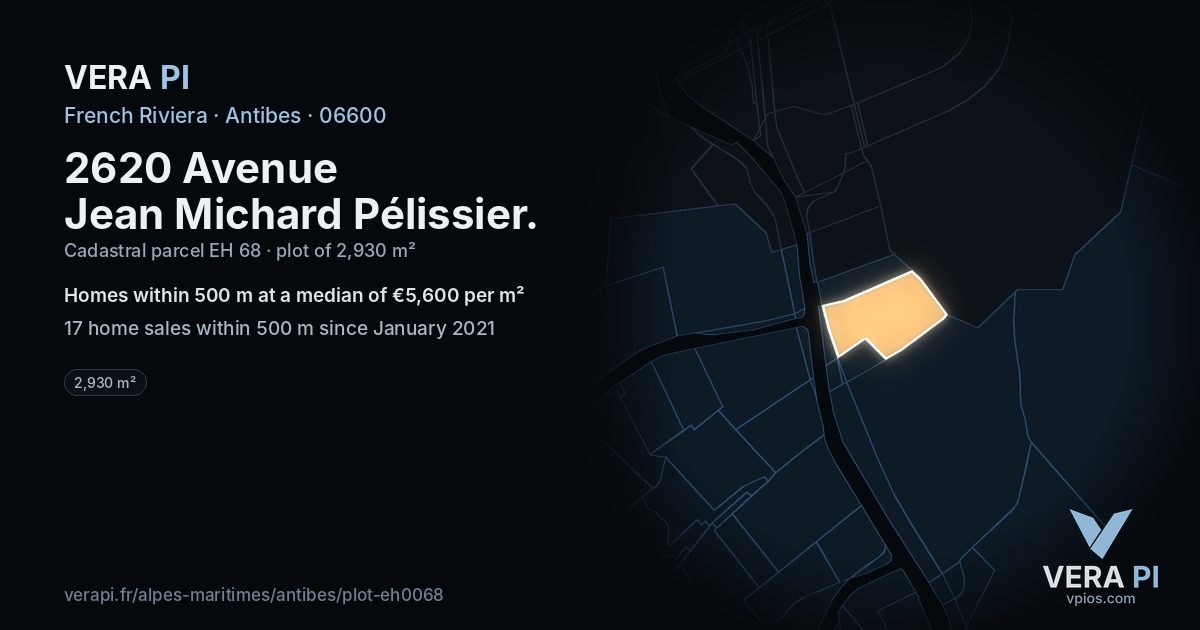 2620 Avenue Jean Michard Pélissier, Antibes at night – the plot lit, the parcels around coloured by the prices near them