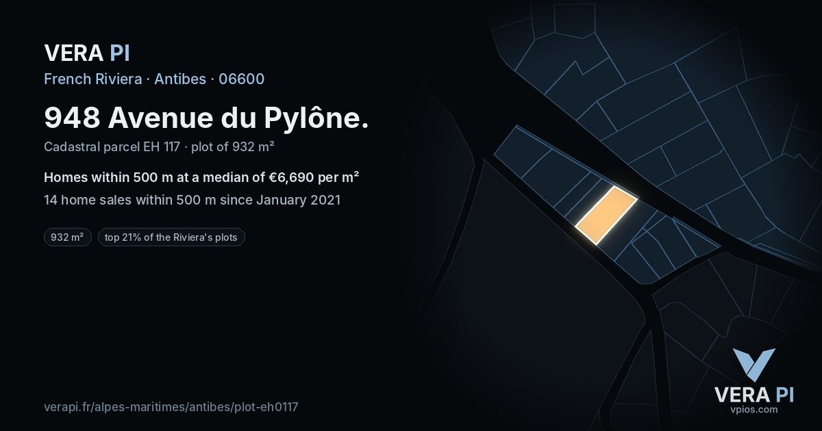 948 Avenue du Pylône, Antibes at night – the plot lit, the parcels around coloured by the prices near them