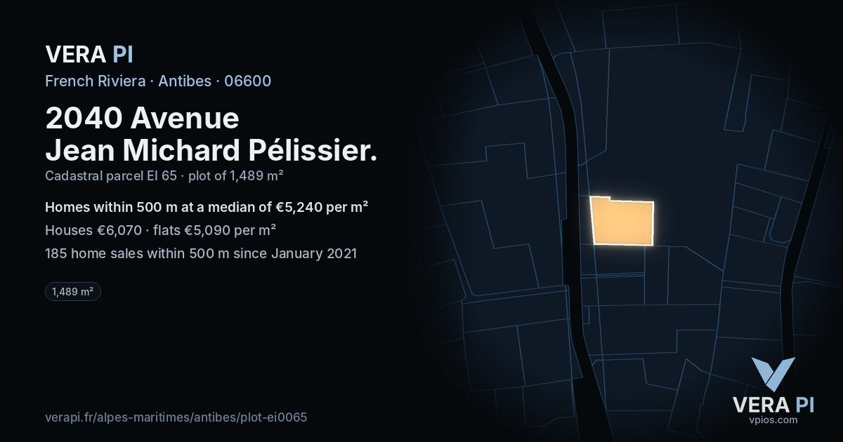 2040 Avenue Jean Michard Pélissier, Antibes at night – the plot lit, the parcels around coloured by the prices near them