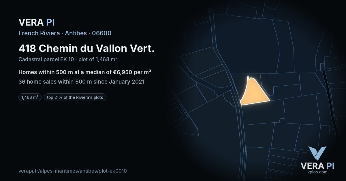 418 Chemin du Vallon Vert, Antibes at night – the plot lit, the parcels around coloured by the prices near them