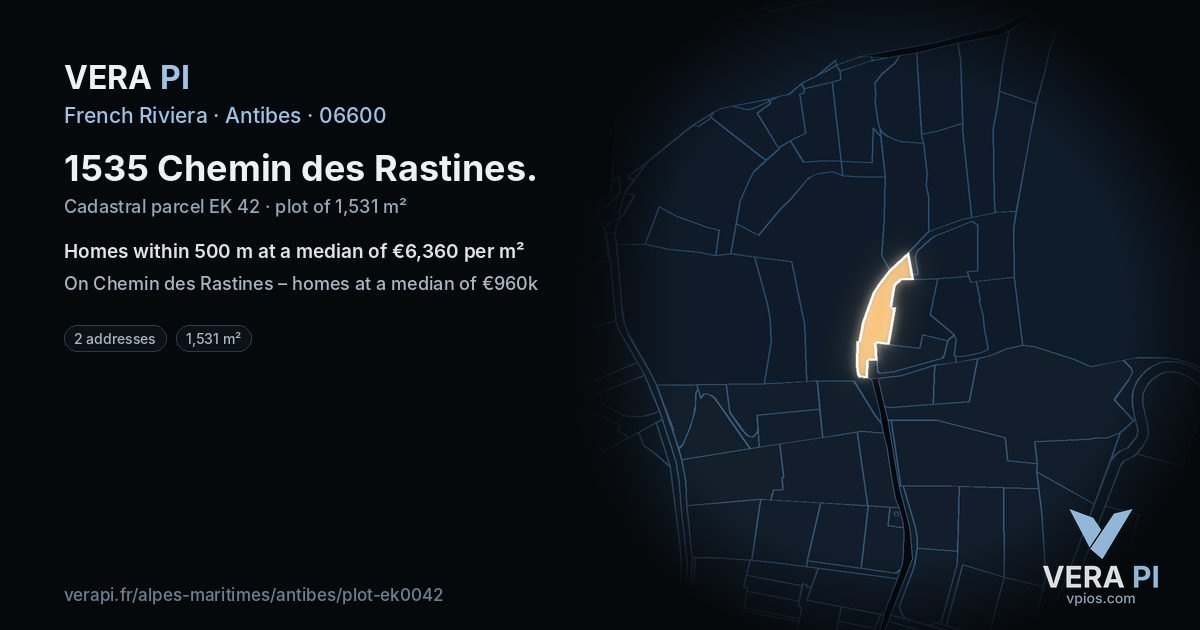 1535 Chemin des Rastines, Antibes at night – the plot lit, the parcels around coloured by the prices near them