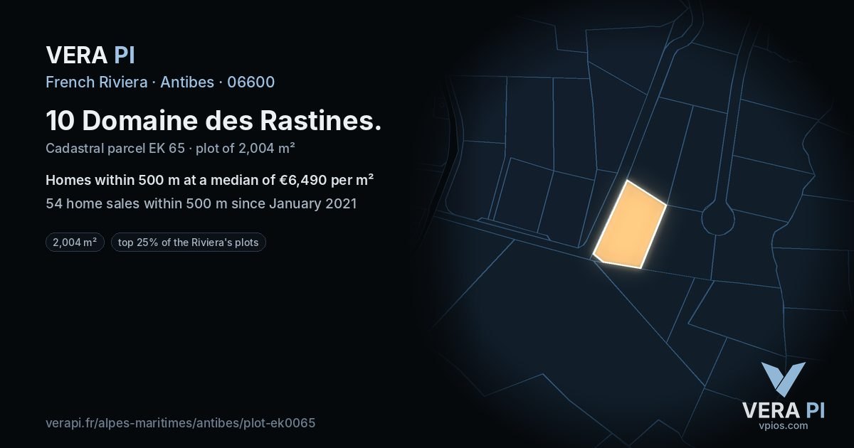 10 Domaine des Rastines, Antibes at night – the plot lit, the parcels around coloured by the prices near them