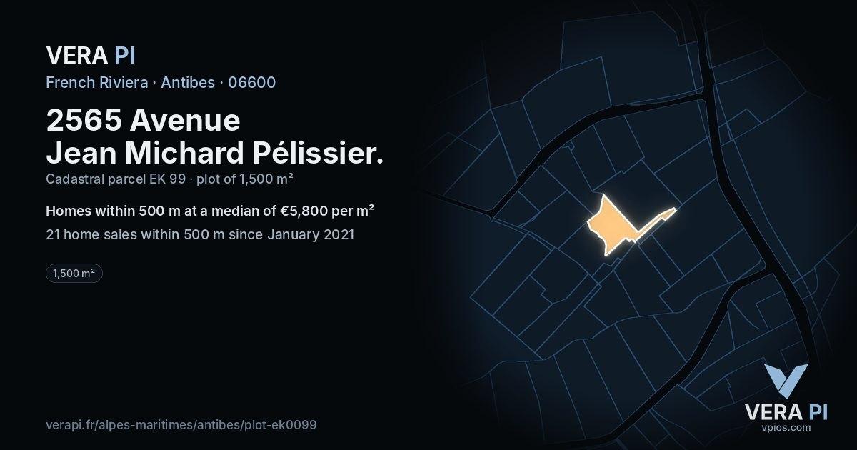 2565 Avenue Jean Michard Pélissier, Antibes at night – the plot lit, the parcels around coloured by the prices near them