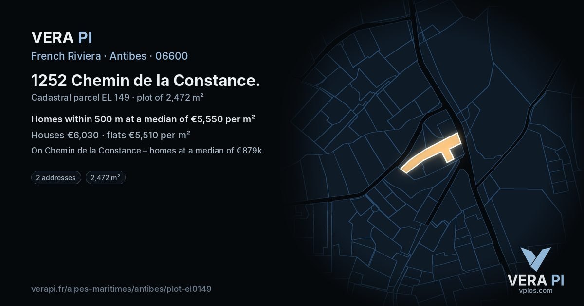1252 Chemin de la Constance, Antibes at night – the plot lit, the parcels around coloured by the prices near them