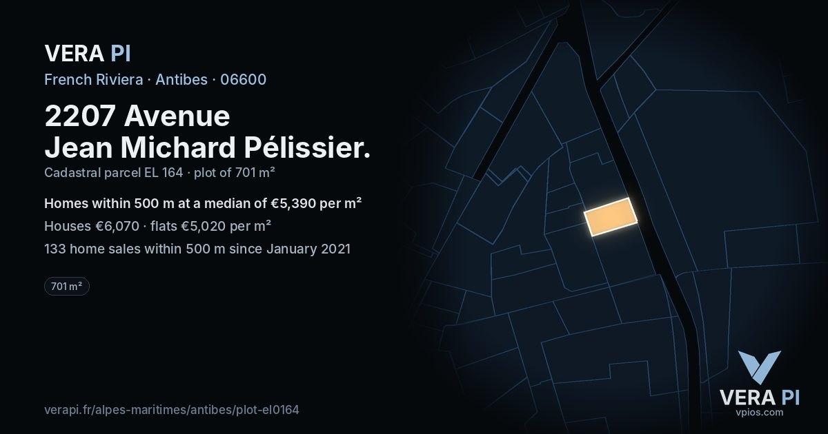 2207 Avenue Jean Michard Pélissier, Antibes at night – the plot lit, the parcels around coloured by the prices near them