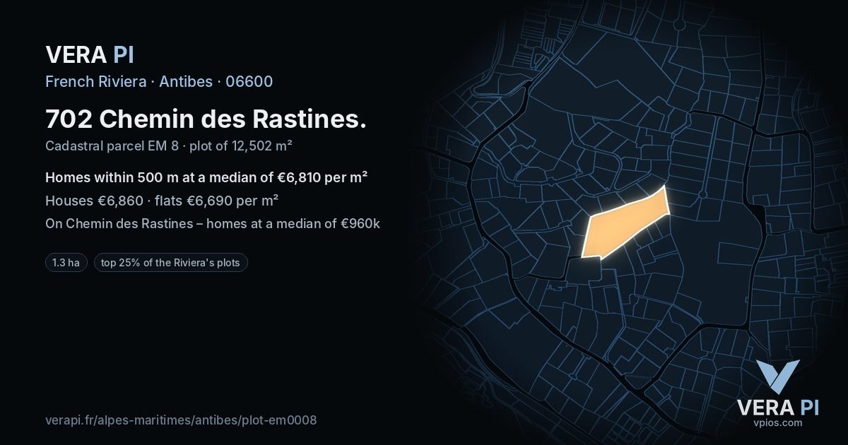 702 Chemin des Rastines, Antibes at night – the plot lit, the parcels around coloured by the prices near them