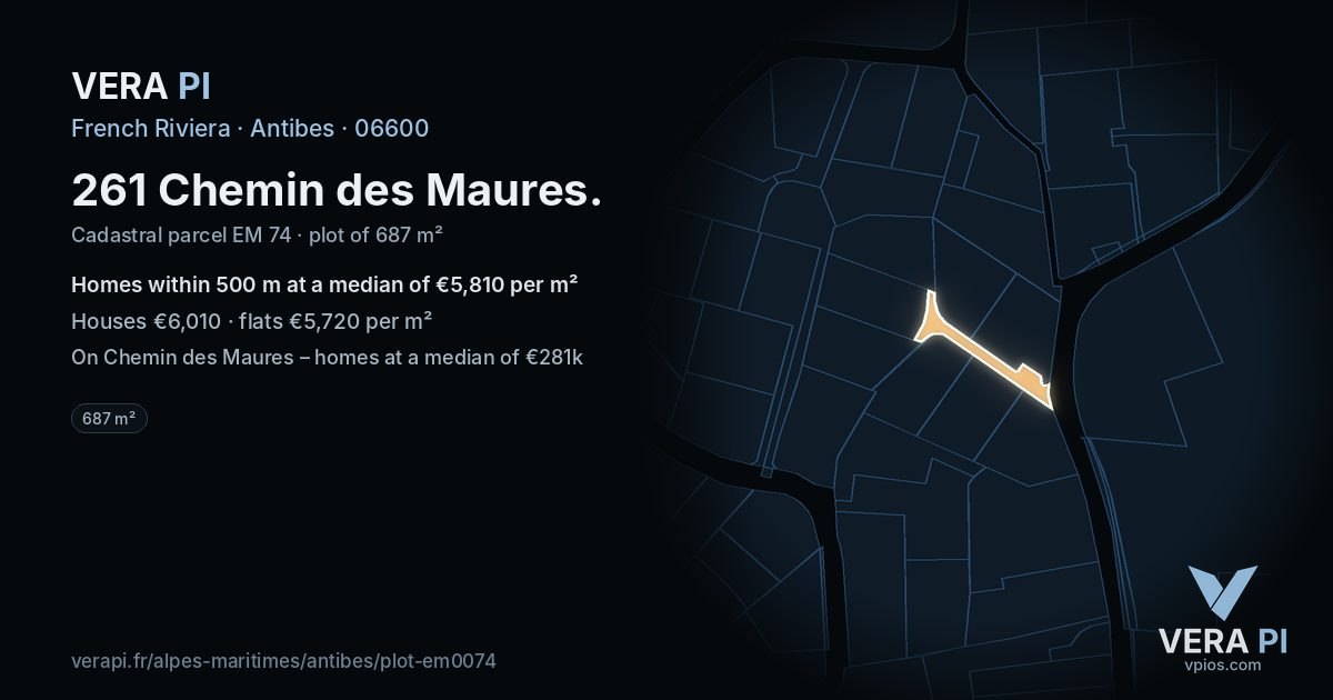 261 Chemin des Maures, Antibes at night – the plot lit, the parcels around coloured by the prices near them