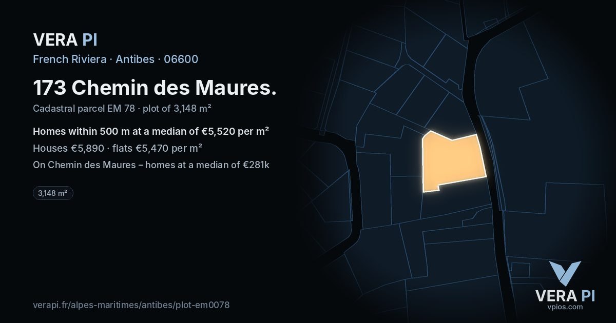 173 Chemin des Maures, Antibes at night – the plot lit, the parcels around coloured by the prices near them