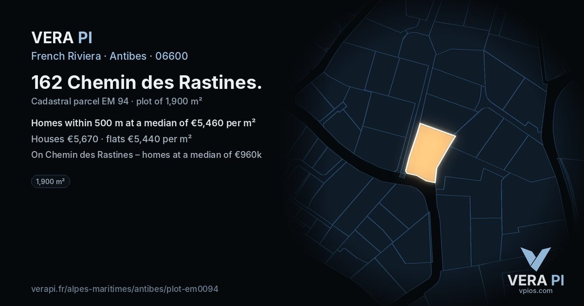 162 Chemin des Rastines, Antibes at night – the plot lit, the parcels around coloured by the prices near them