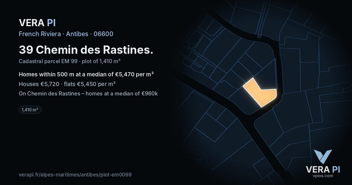 39 Chemin des Rastines, Antibes at night – the plot lit, the parcels around coloured by the prices near them