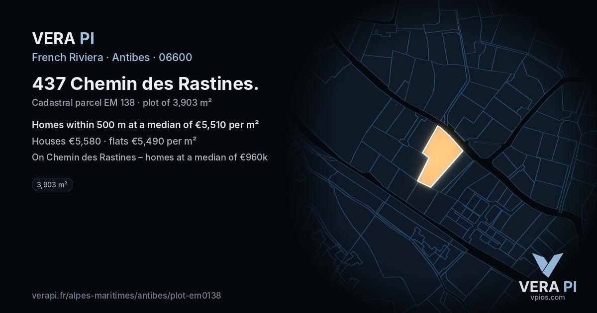 437 Chemin des Rastines, Antibes at night – the plot lit, the parcels around coloured by the prices near them