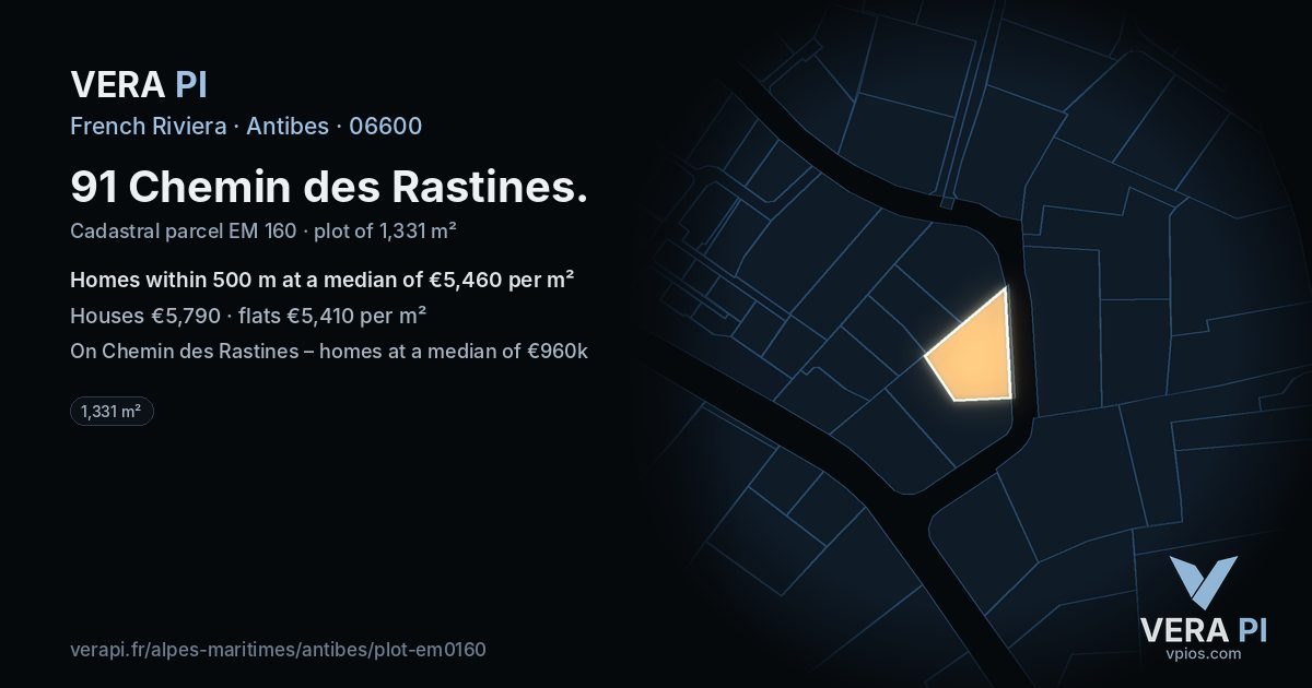 91 Chemin des Rastines, Antibes at night – the plot lit, the parcels around coloured by the prices near them