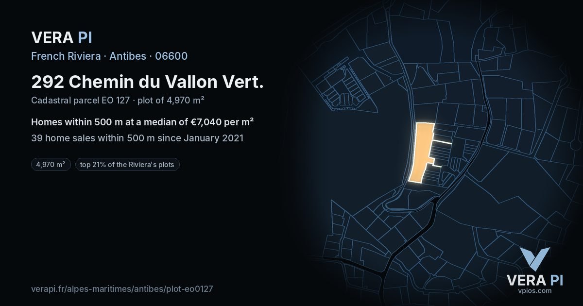 292 Chemin du Vallon Vert, Antibes at night – the plot lit, the parcels around coloured by the prices near them