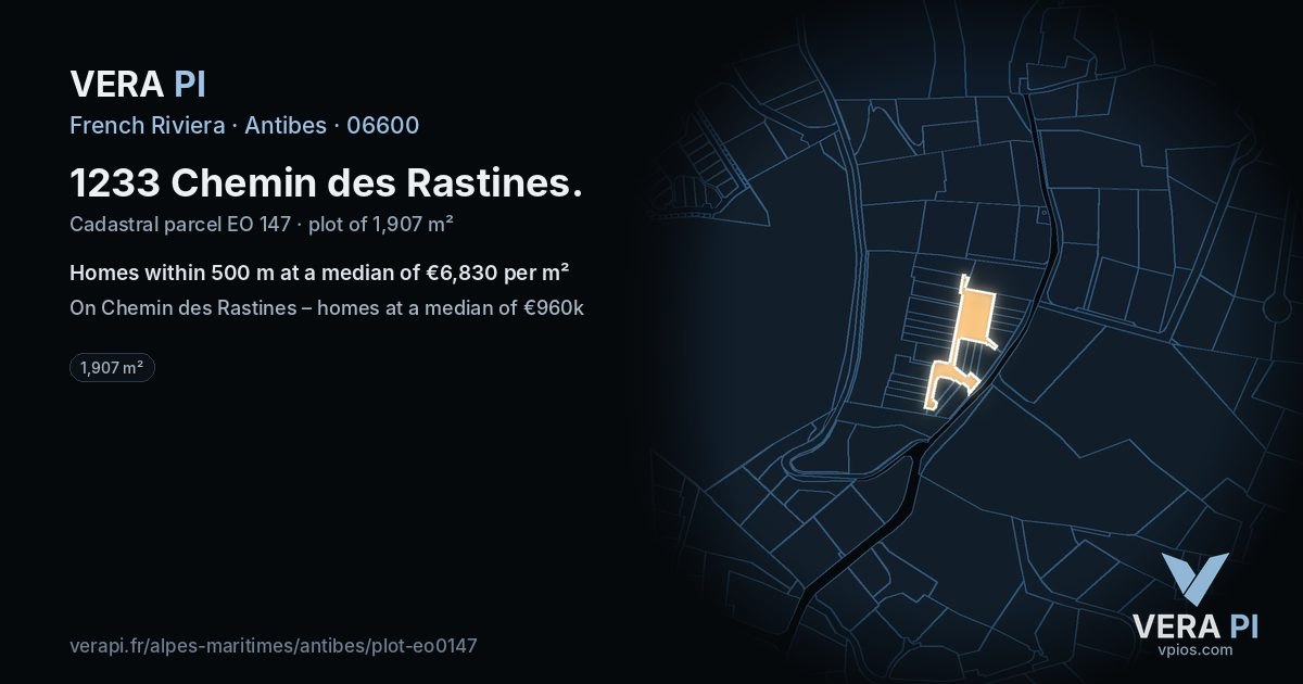1233 Chemin des Rastines, Antibes at night – the plot lit, the parcels around coloured by the prices near them